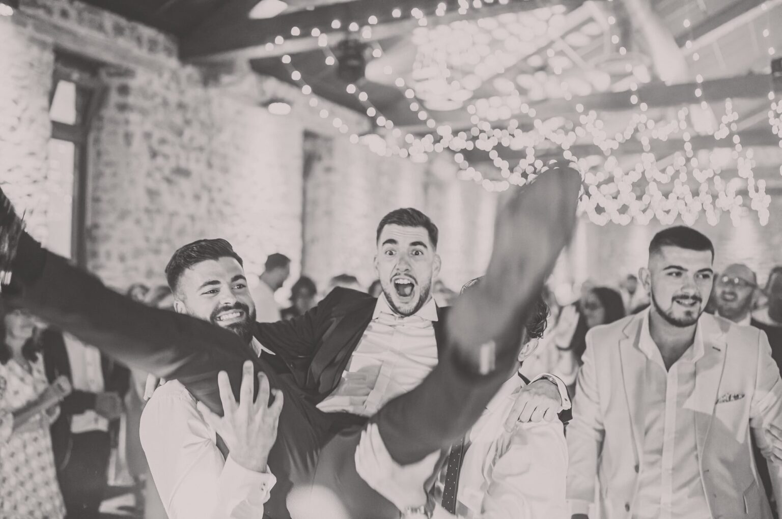 10 exemples de discours pour témoin de mariage • Guide ultime